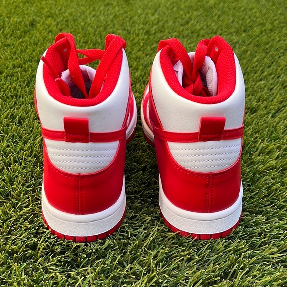 Nike Dunk High - Picture 4 of 5